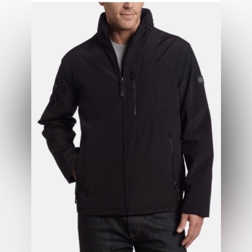 Tumi Men's Black Softshell Performance Jacket with snap and zip front close